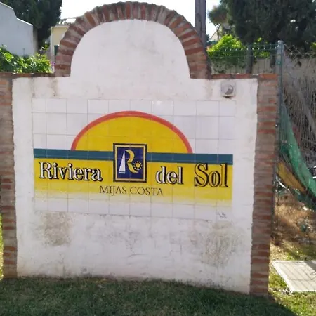 Near Sea & Golf, Riviera 2 Bed 2 Bath With Pool! *